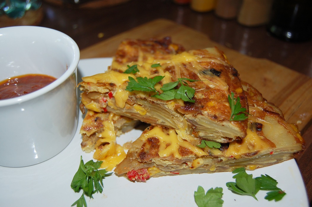 HISZPAŃSKA TORTILLA ZIEMNIACZANA Z KUKURYDZĄ