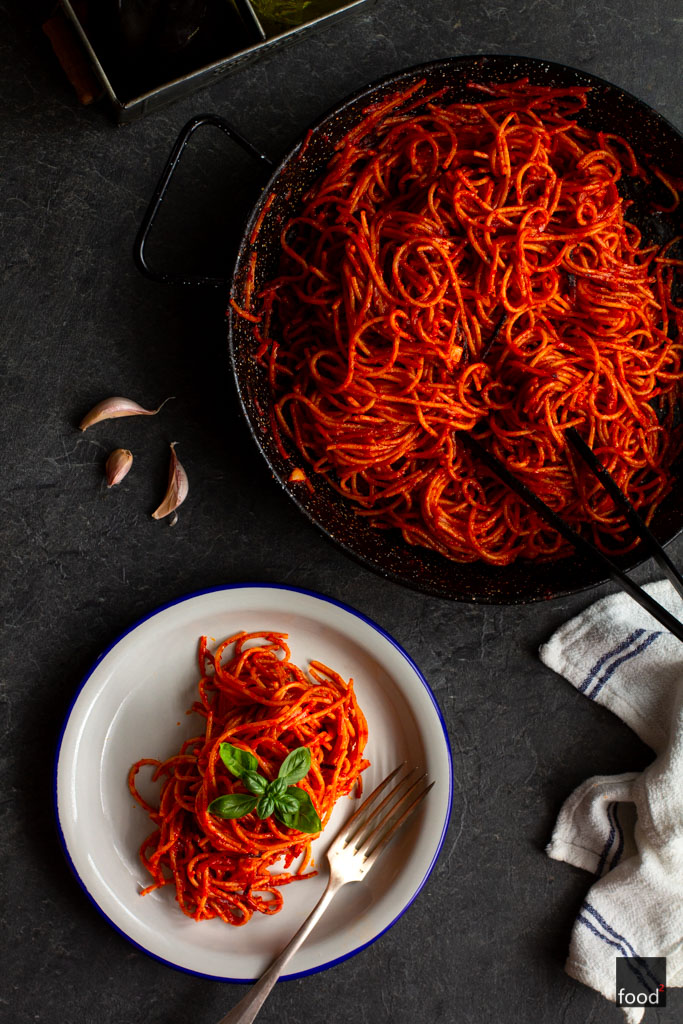 Spaghetti all’Assassina – zabójczo pyszny makaron z Bari