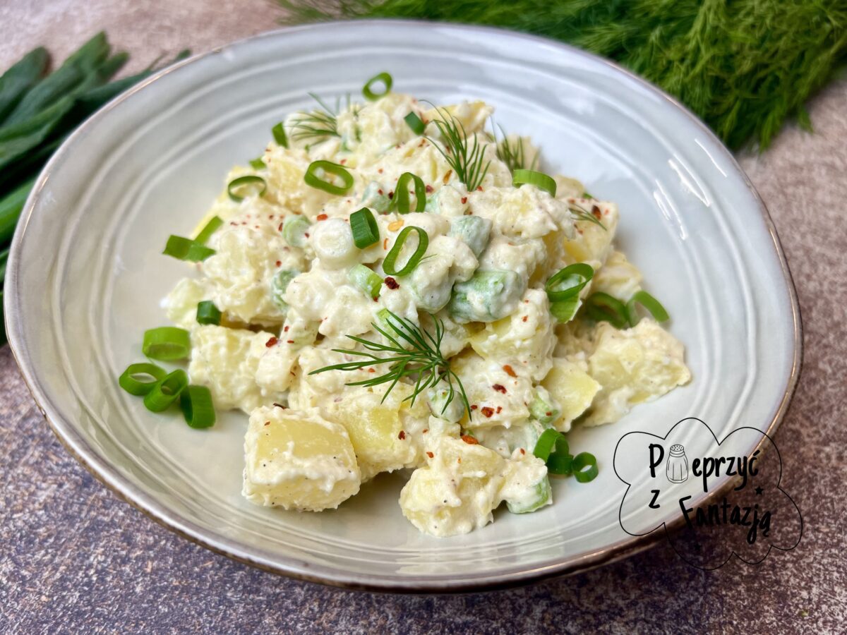 Sałatka ziemniaczana – dodatek do obiadu