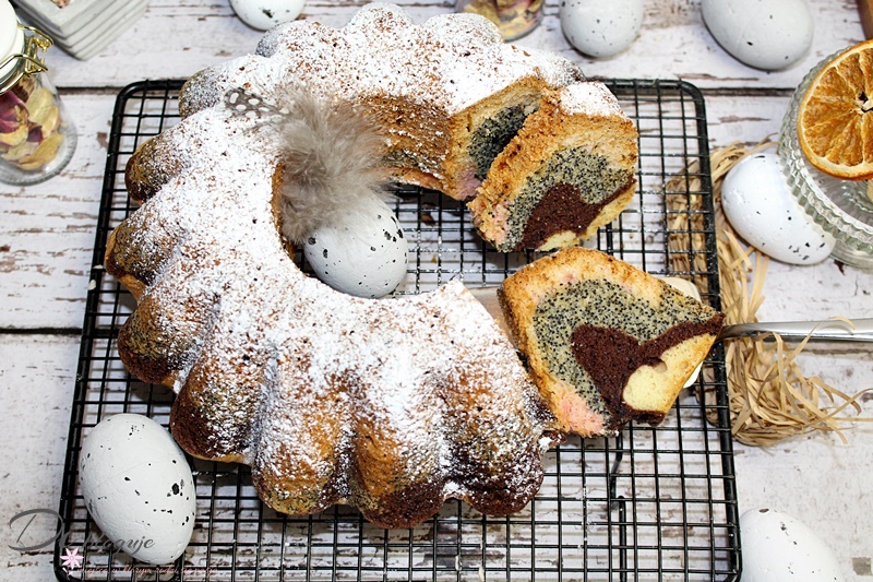 Kolorowa babka na białkach Tulipan z makiem