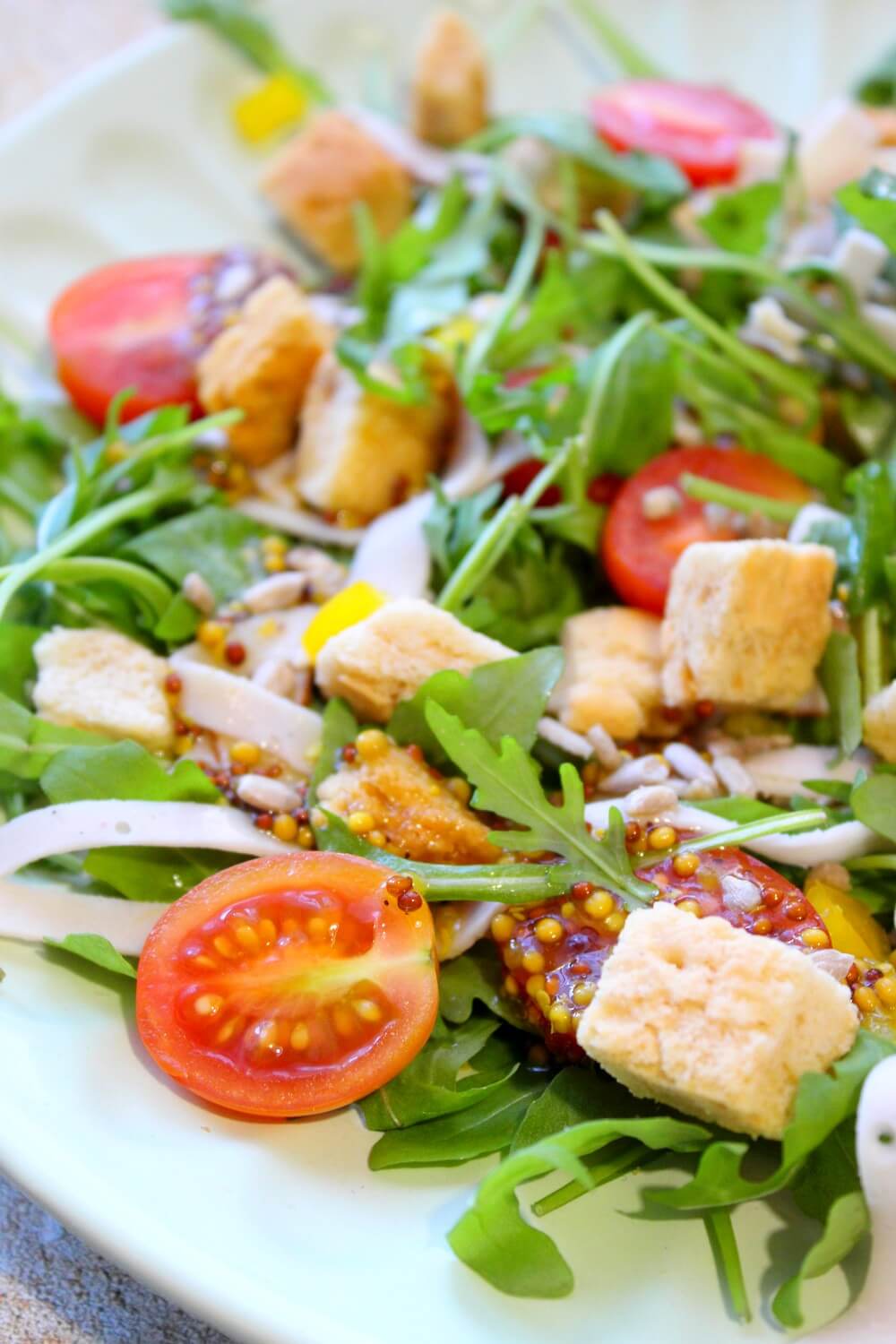 Sałatka z rukolą i grzankami