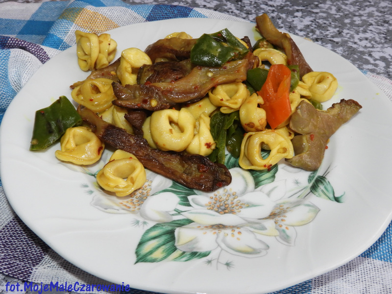 Curry z boczniakami i mleczkiem kokosowym