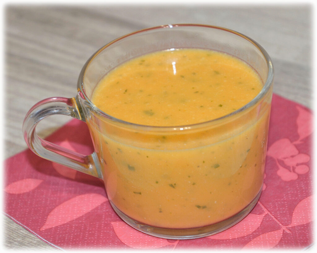 Zupa z batatem i fetą a’la gorący kubek
