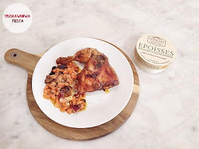 Udko z kurczaka z serem Epoisses, marchewką, śliwką i miodem smażone w air fray'erze