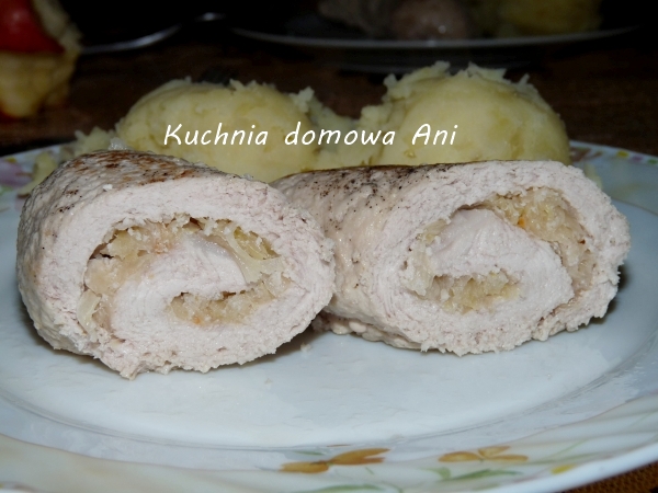 Roladki schabowe z kiszoną kapustą