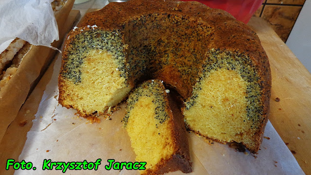Babka karbowana z ajerkoniakiem.