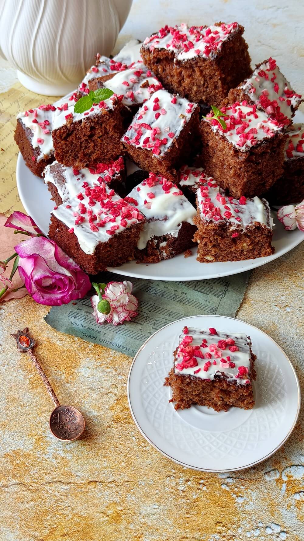 Ciasto czekoladowe łyżką mieszane