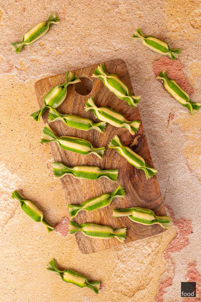 Caramelle z gruszką, mascarpone i gorgonzolą