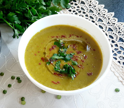 Bessara Jelbana – gęsta marokańska zupa z suszonego groszku