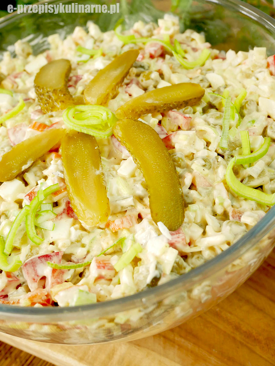 Sałatka Morska Bryza z surimi i świeżymi warzywami