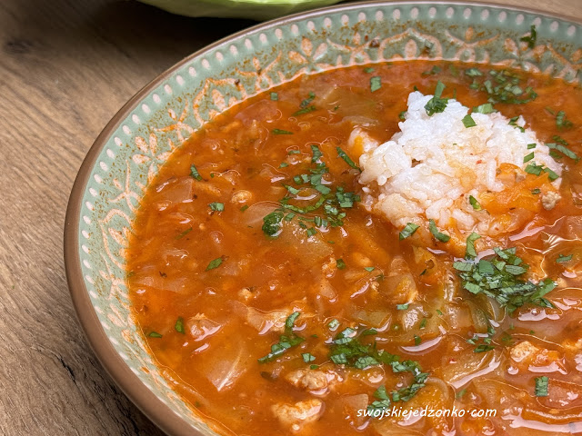 Zupa gołąbkowa z młodej kapusty