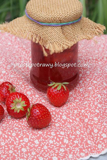 Truskawki we własnym soku