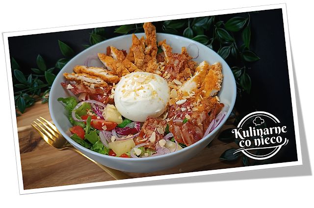 Bowl Fusion z Burratą i Kurczakiem