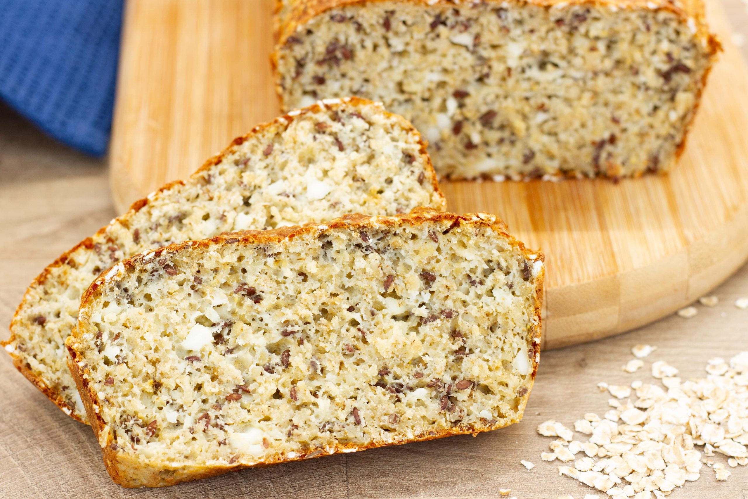 Chlebek twarogowy z siemieniem lnianym