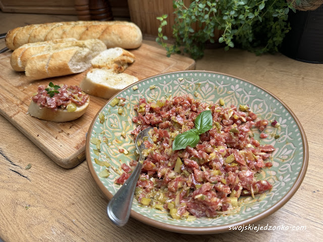 Przekąska z kiełbasy długodojrzewającej