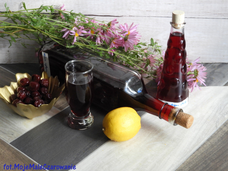 Nalewka z wiśni z cytryną 18+