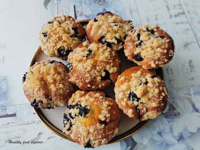 Muffinki z jagodami i kruszonką