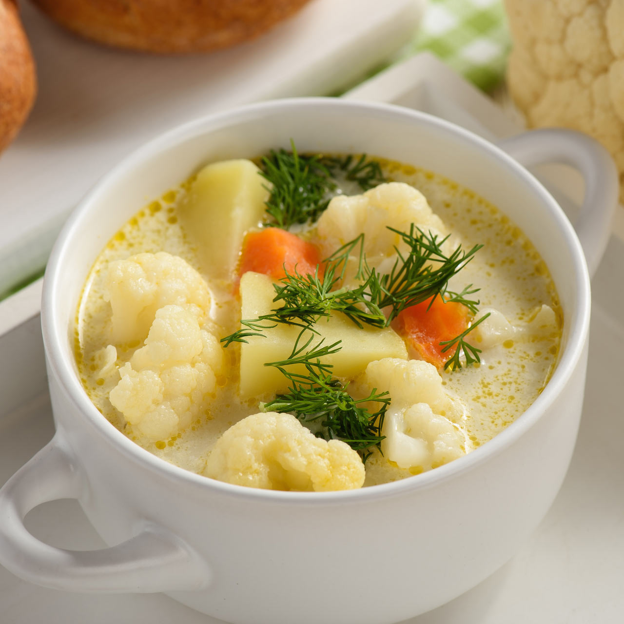 Tradycyjna zupa kalafiorowa