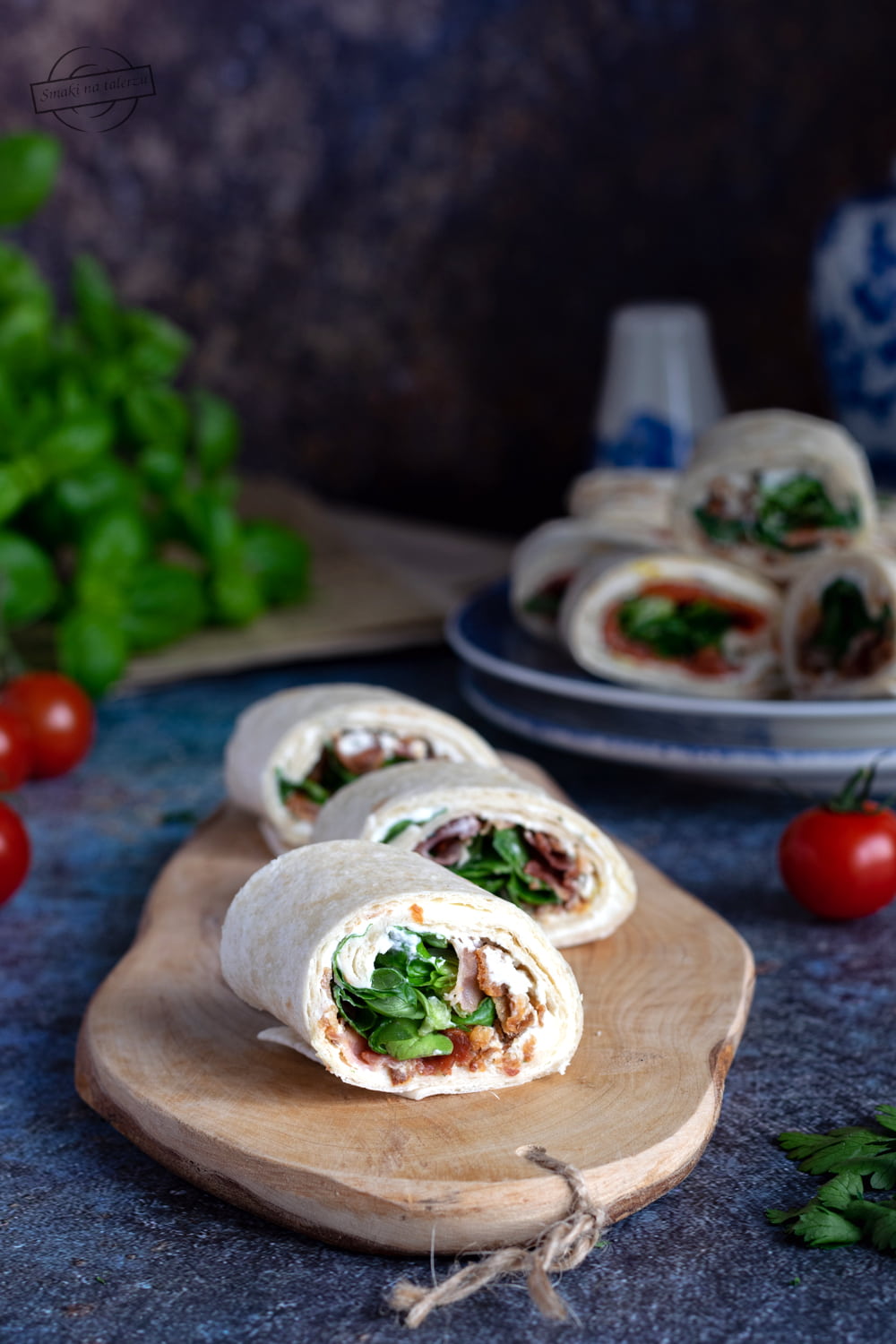 Tortilla z boczkiem i prażoną cebulką