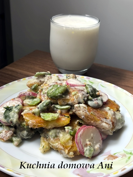 Sałatka z pieczonych ziemniaków i bobu