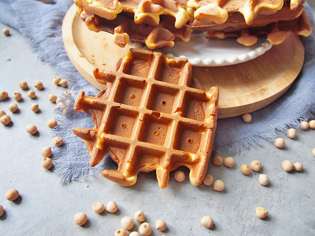 Gofry z mąki z ciecierzycy