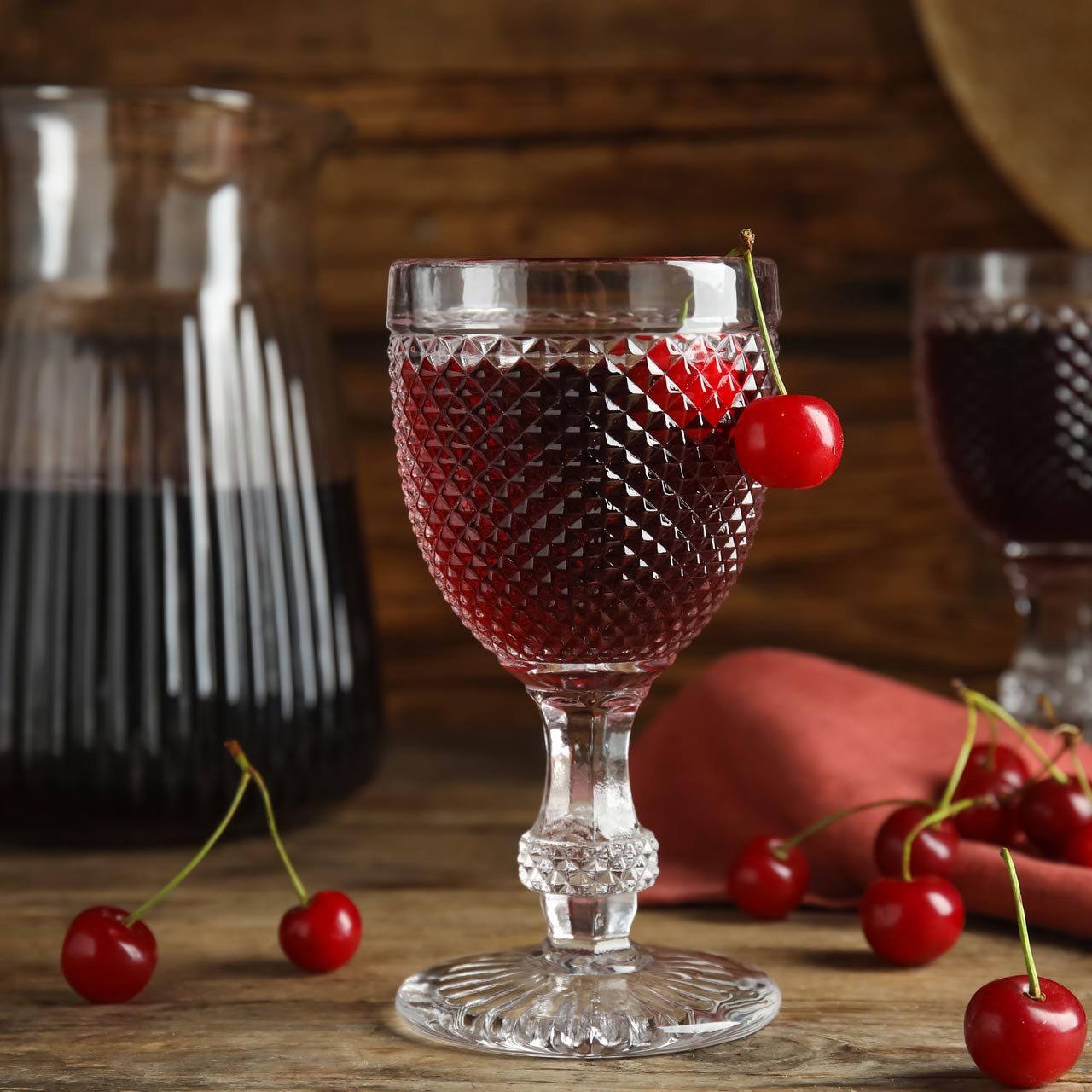 Nalewka z wiśni – domowy przepis na klasyczną wiśniówkę