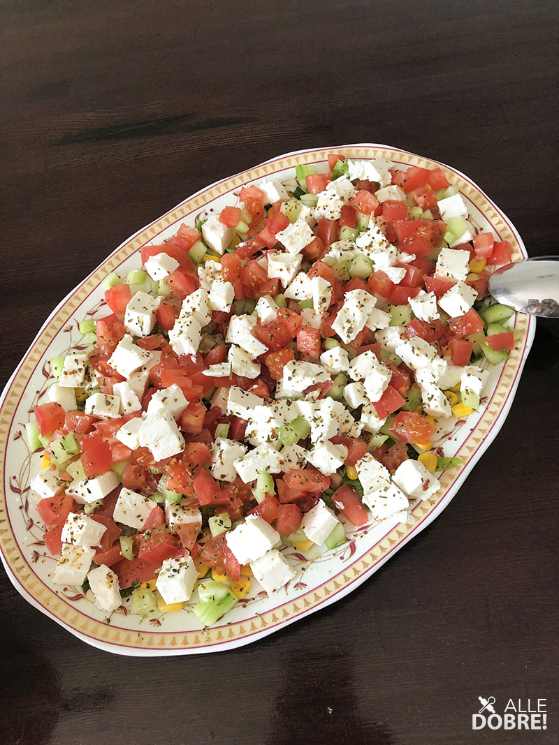 Sałatka z fetą w 10 minut