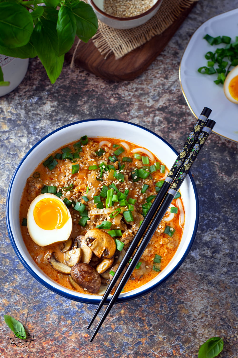 Zupa tajska z makaronem ramen