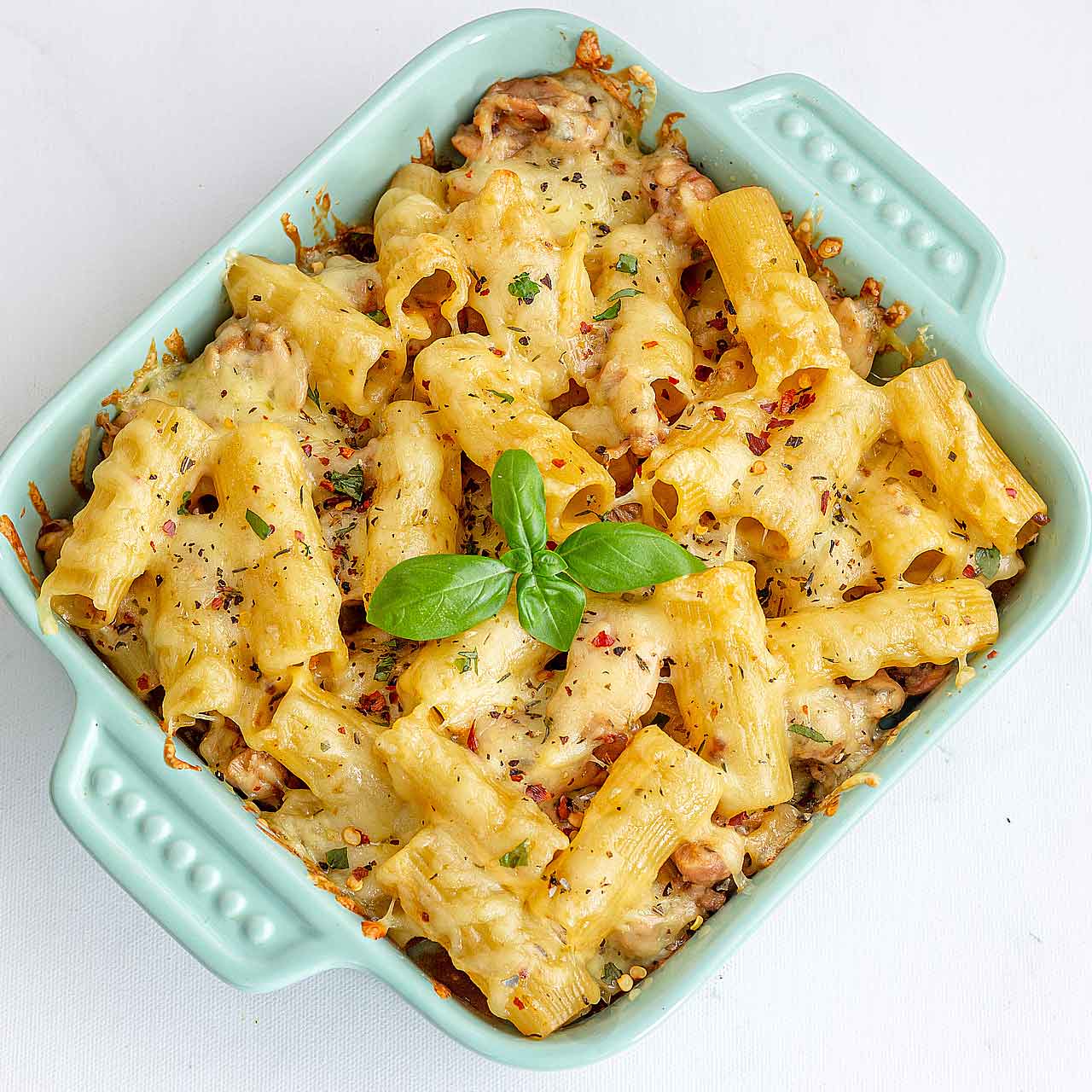 Zapiekany makaron z kurczakiem