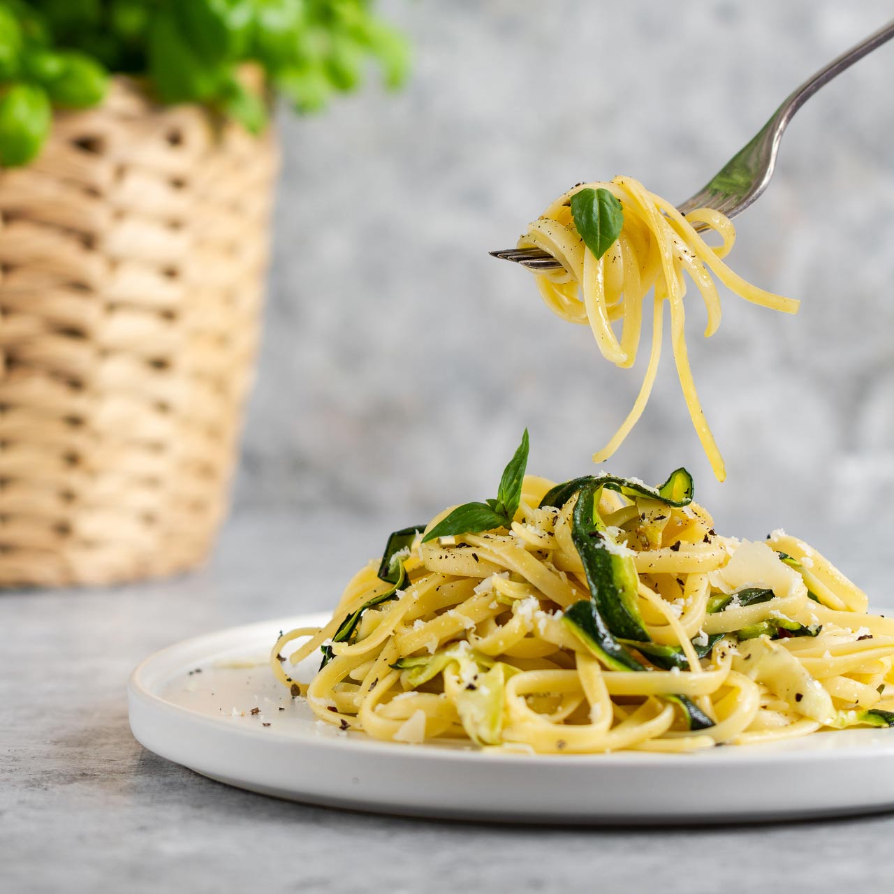 Makaron z cukinią i parmezanem