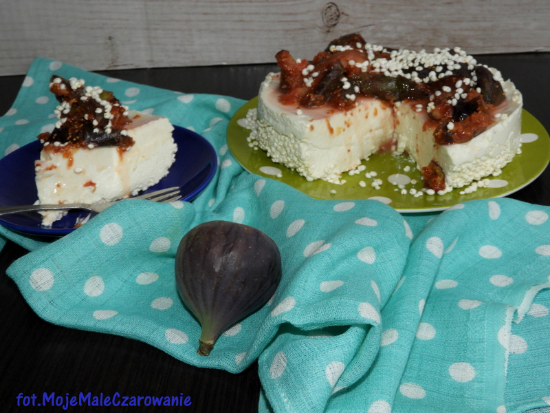 Sernik z karmelizowanymi figami