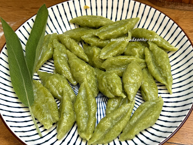 Brokułowe kluski – tylko 2 składniki