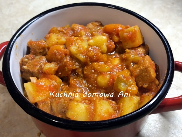 Potrawka z szynki z marchewką i ziemniakami