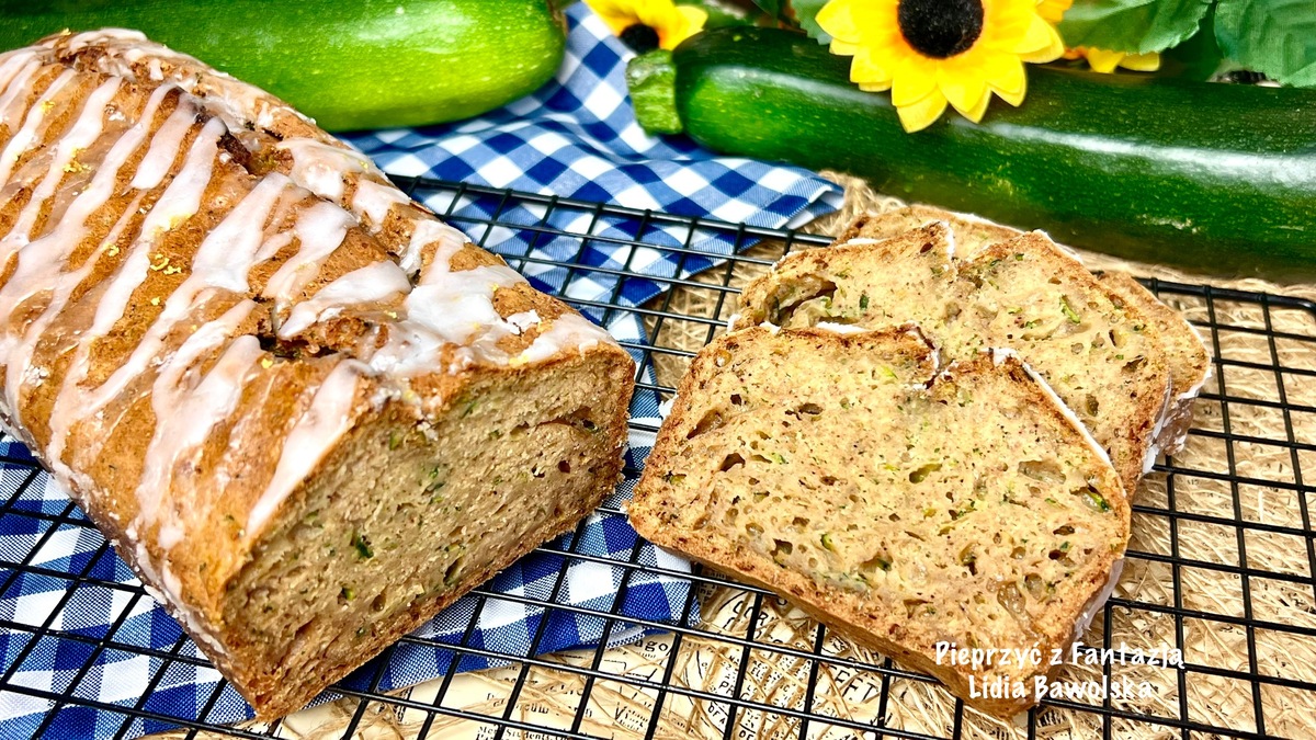Chlebek z cukinii