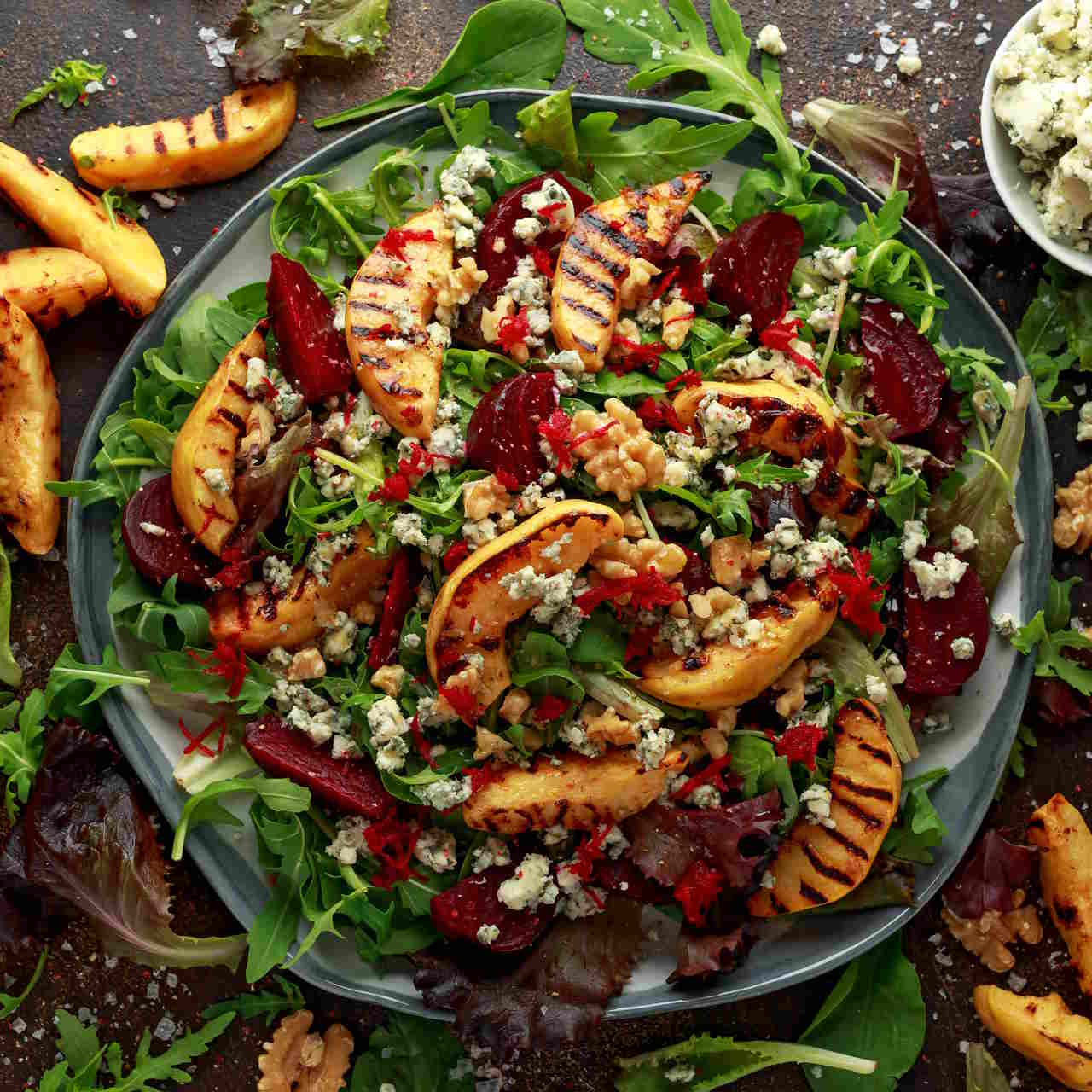 Sałatka z burakiem i pigwą