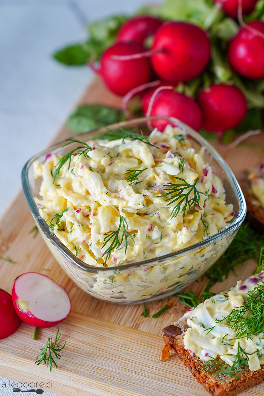 Pasta jajeczna z rzodkiewką