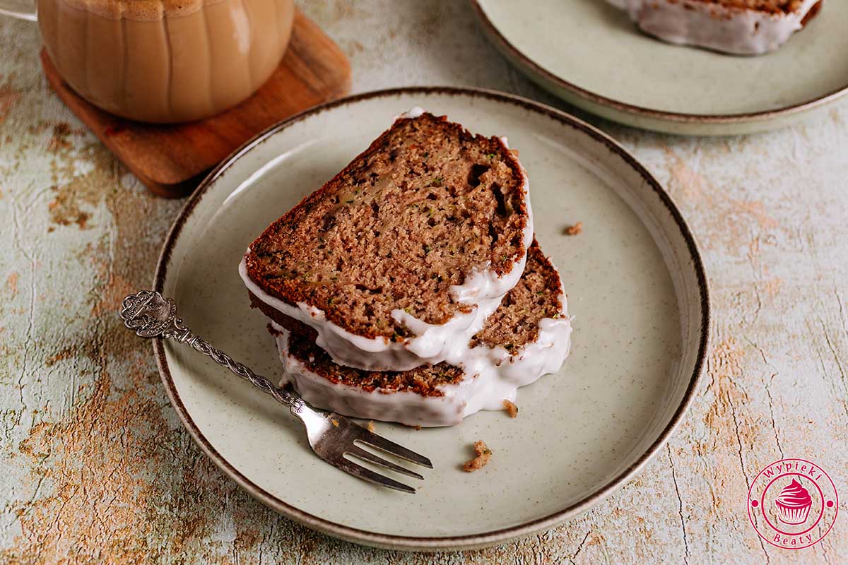 Proste ciasto bananowo-cukiniowe