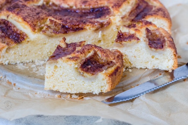 Ucierane Ciasto Z Bananami  I Cynamonową Posypką