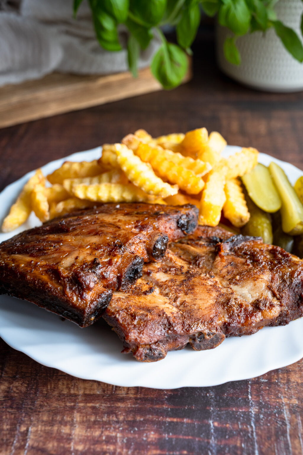 Żeberka BBQ – przepis na najlepsze pieczone żeberka