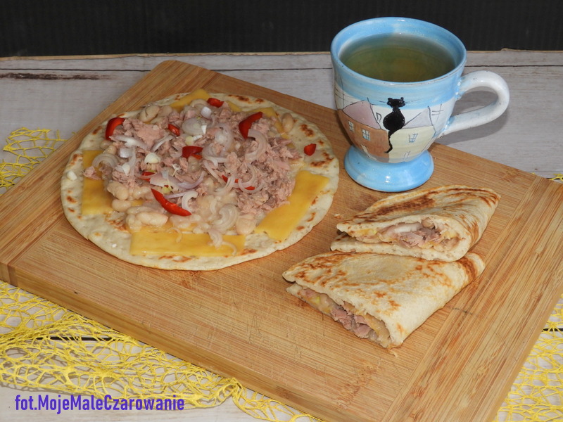 Placek z fasolą i tuńczykiem