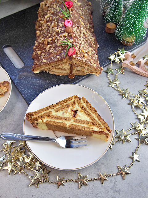 Chatka korzenna – świąteczny sernik gotowany bez pieczenia