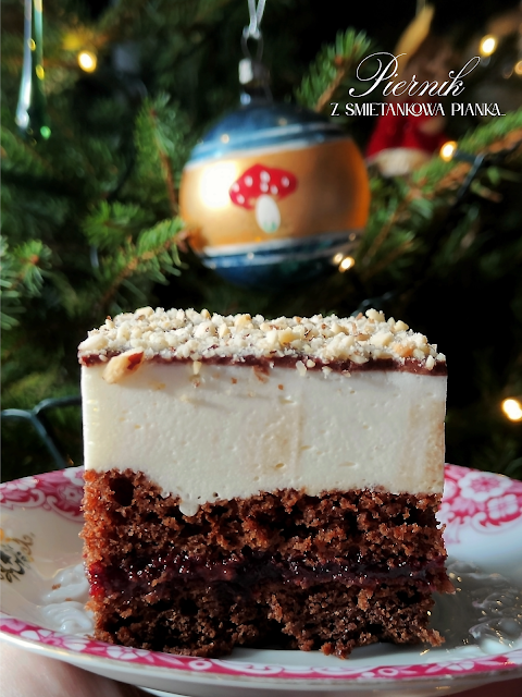 piernik z śmietankową pianką