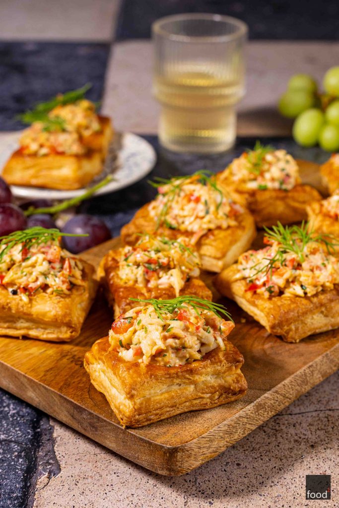 Vol-au-vent z sałatką krabową