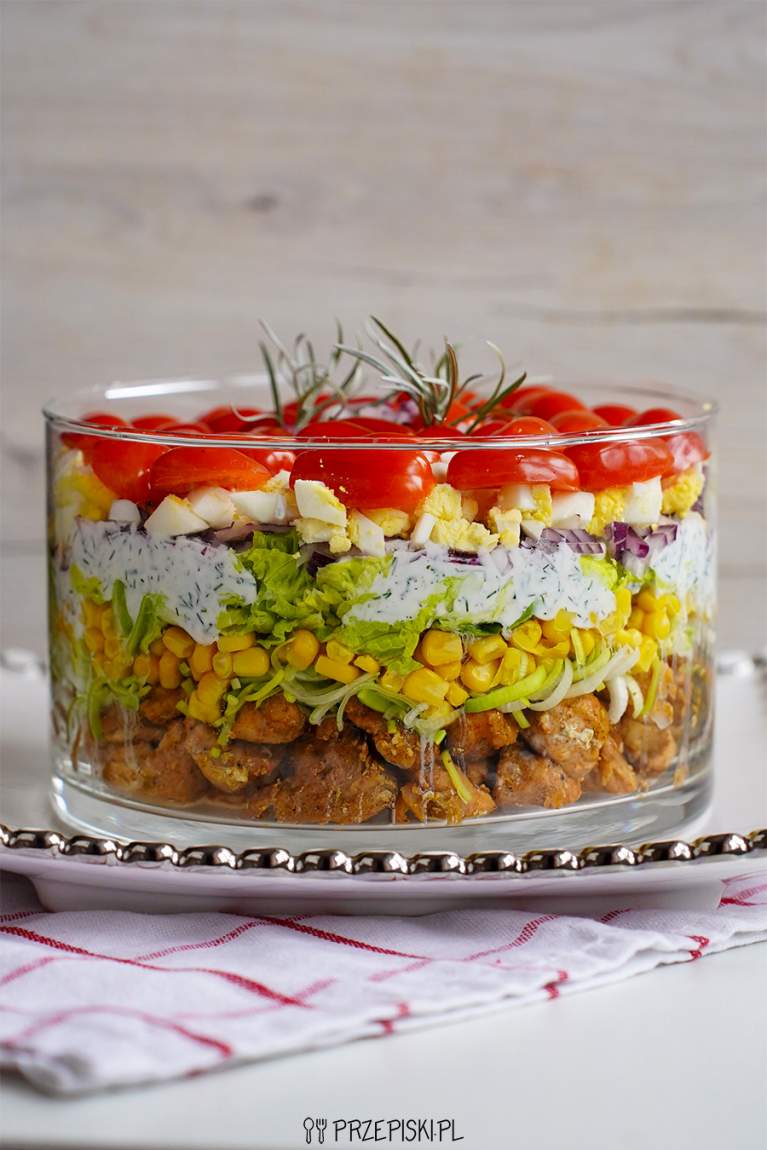 Sałatka imprezowa z kurczakiem