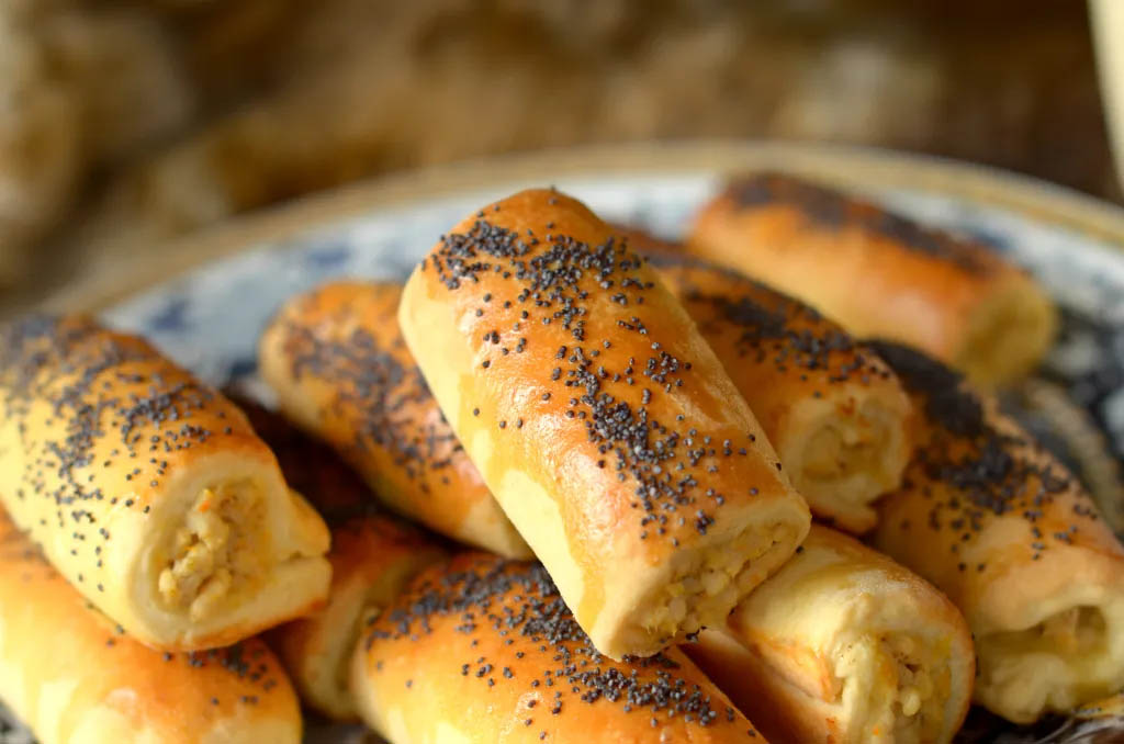 PASZTECIKI DROŻDŻOWO – KRUCHE Z MIĘSEM