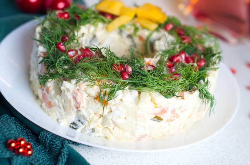 ŚWIĄTECZNA SAŁATKA JARZYNOWA