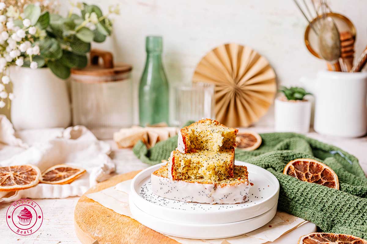 Pomarańczowe ciasto z makiem