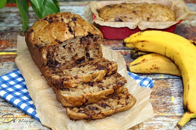 Prosty chlebek bananowy z czekoladą