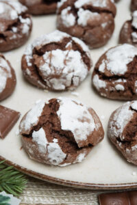 Czekoladowe popękane ciasteczka