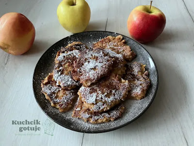 Placuszki orkiszowe pełnoziarniste z jabłkami